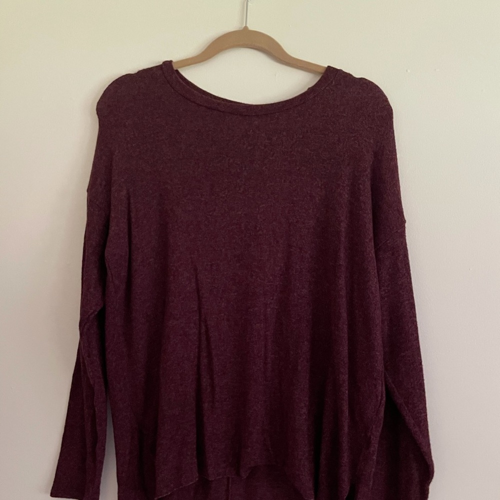 maroon american eagle long sleeve